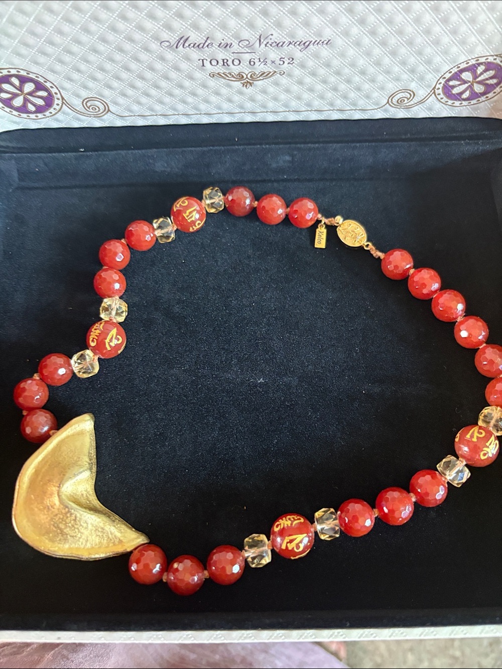 Hand Knotted Golden Fortune Faceted carnelian and Citrine 18β w/ cedar box - Picture 4 of 4